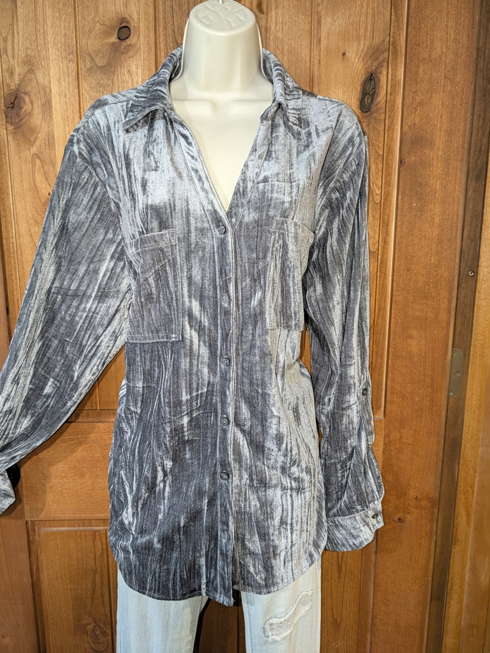 Maurices Gray Crinkled Velvet Button-Up Long Sleeve Shirt